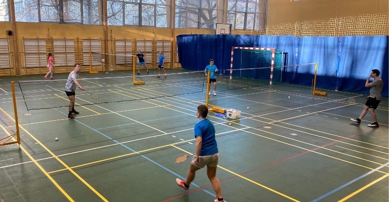 Treningi badmintona w Warszawie na Barskiej 32